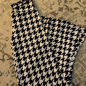 Patterned bell bottom pull on pants